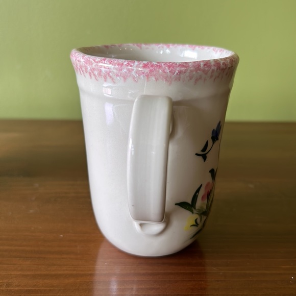 Two Spring/Easter Mugs - Picture 5 of 13